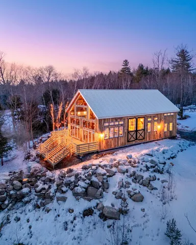 $1,000,000 | 580 Cross Road, Londonderry, VT 05155