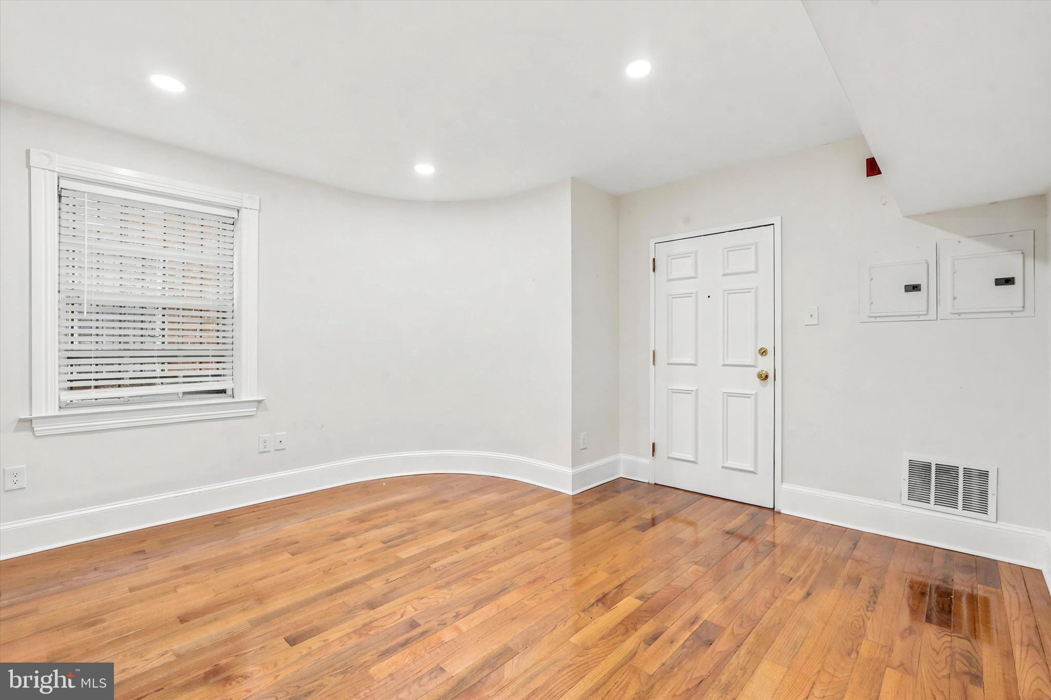 244 South 8th Street, Unit R Philadelphia, PA 19107 - Photo 4 of 15