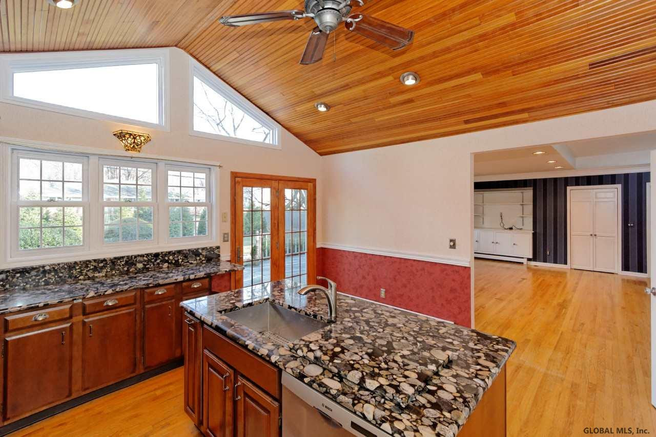 16 Aspinwall Road Colonie, NY 12211 - Photo 7 of 25 Photo 7