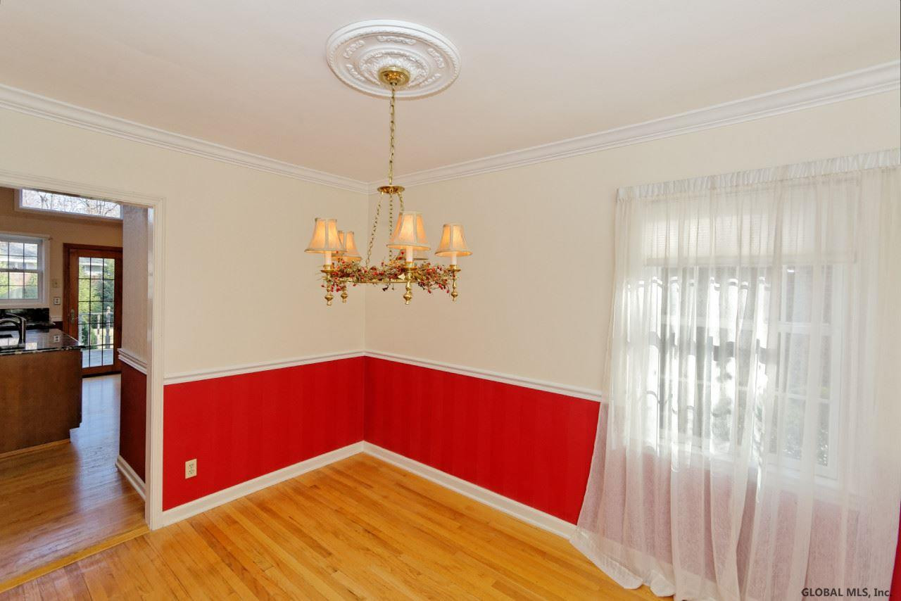 16 Aspinwall Road Colonie, NY 12211 - Photo 9 of 25 Photo 9