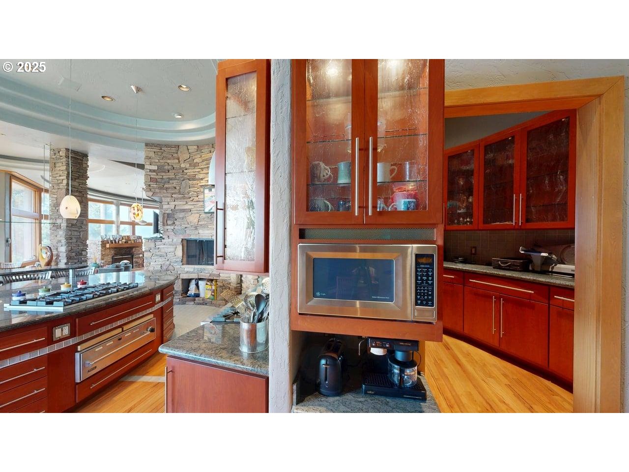 95100 Pigeon Point Road Gold Beach, OR 97444 - Photo 16 of 45 Butler's Pantry