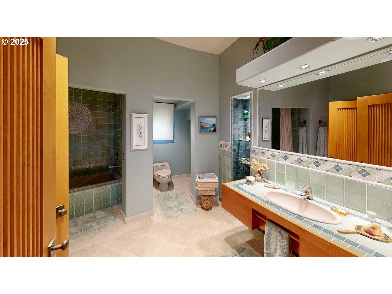 95100 Pigeon Point Road Gold Beach, OR 97444 - Photo 23 of 45 Bathroom, Attached