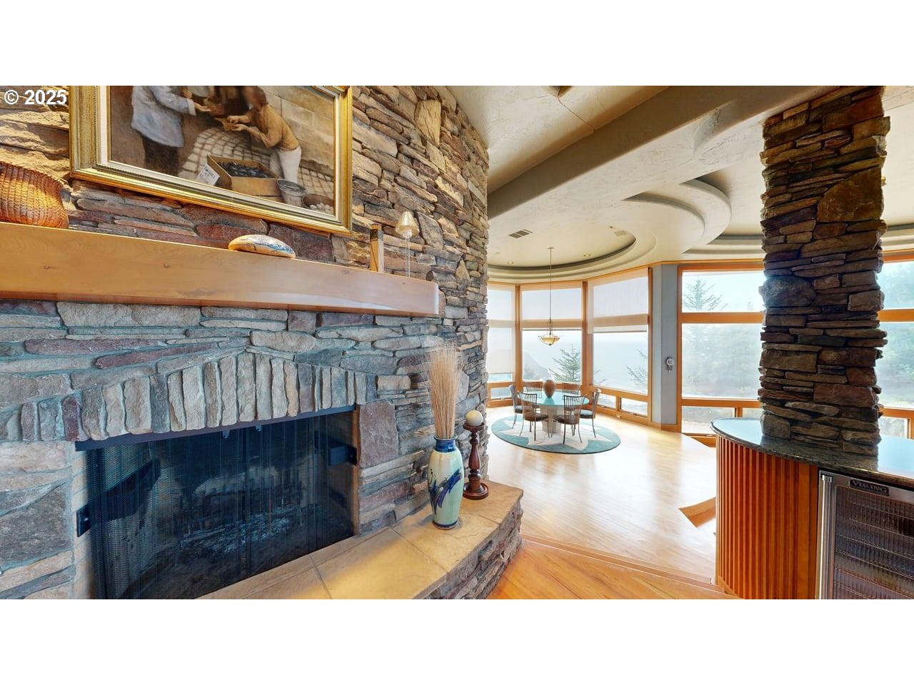 95100 Pigeon Point Road Gold Beach, OR 97444 - Photo 8 of 45 Dining Room