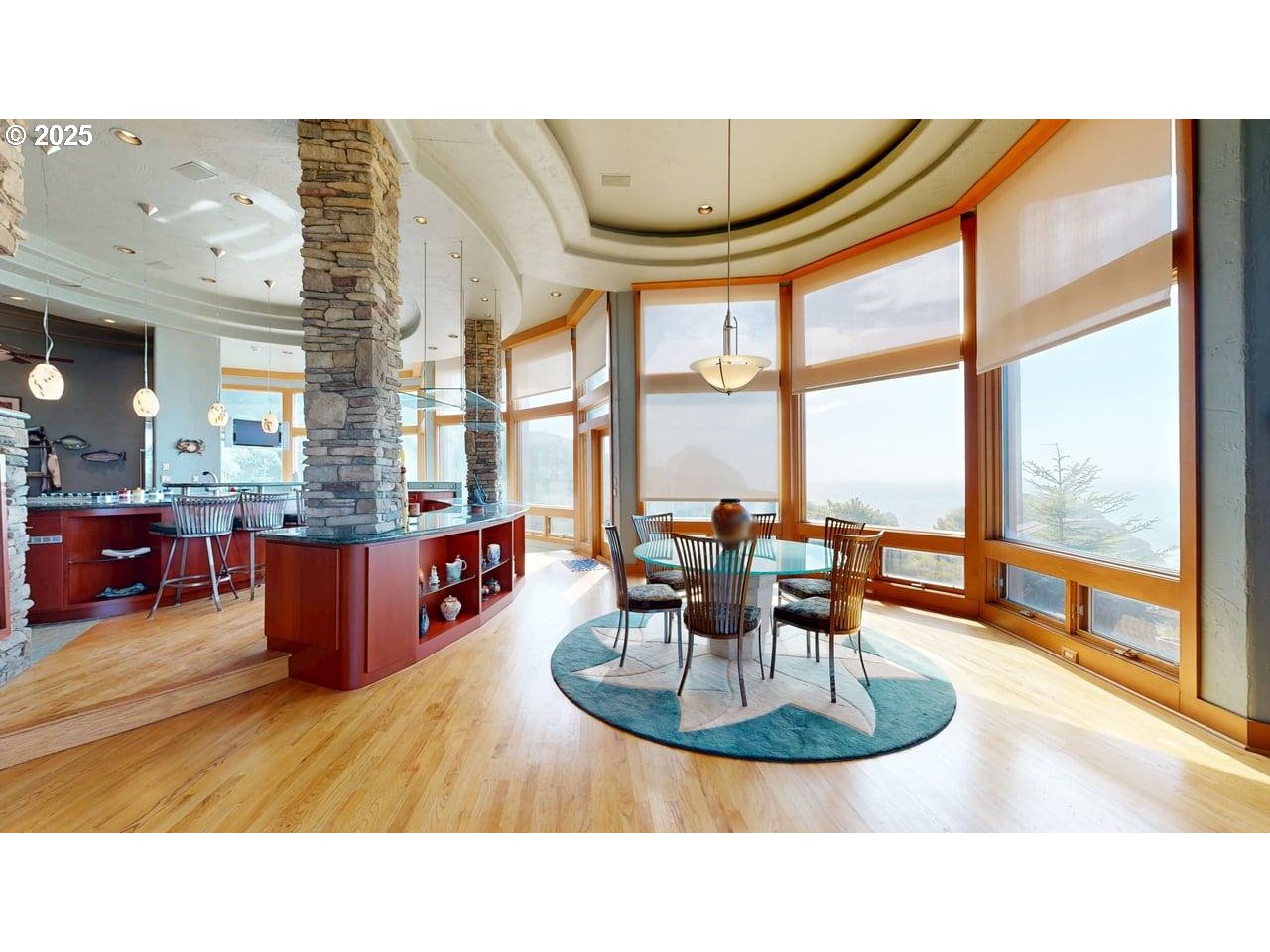 95100 Pigeon Point Road Gold Beach, OR 97444 - Photo 9 of 45 Dining Area