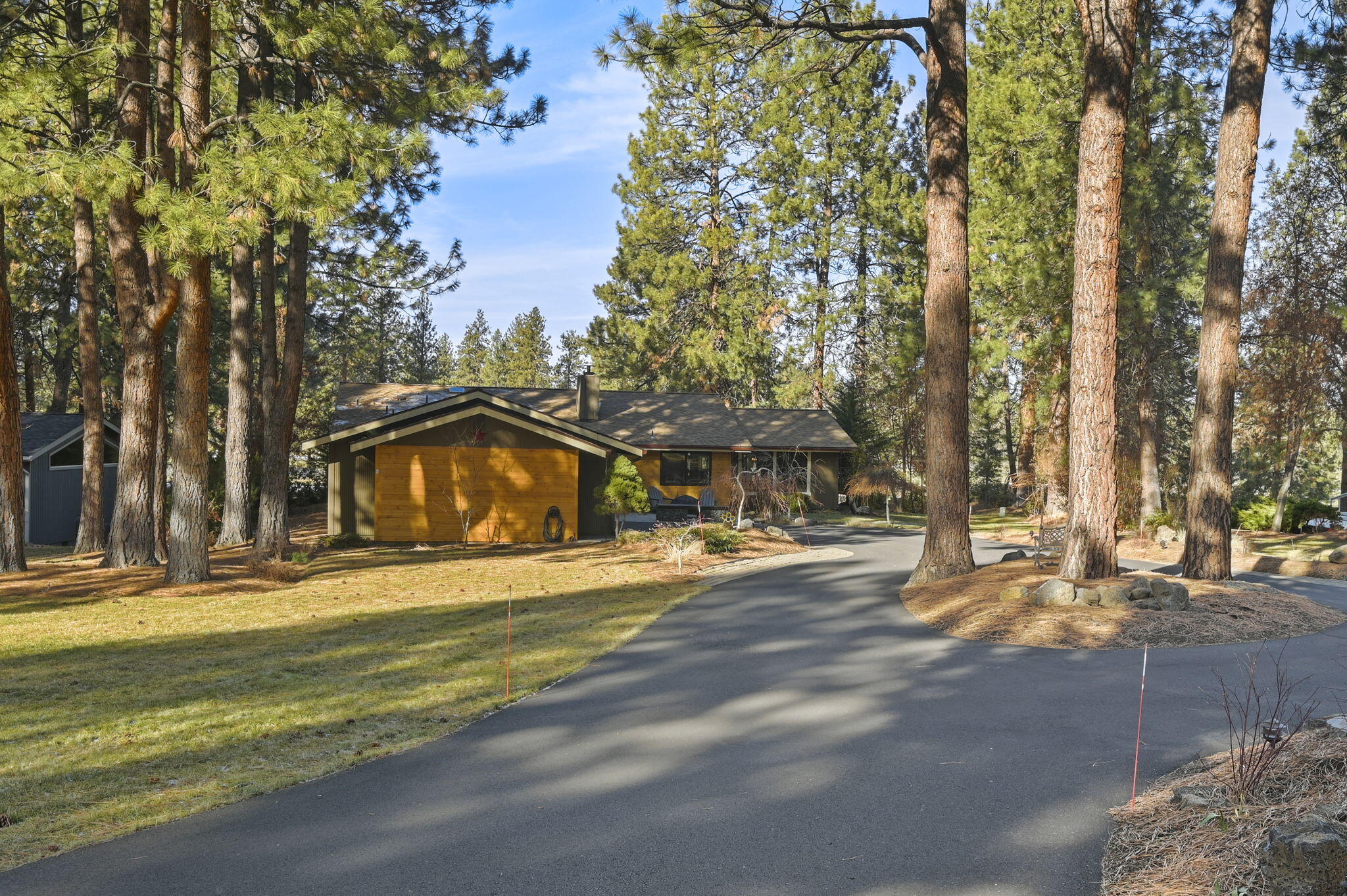20336 Donkey Sled Road Bend, OR 97702 - Photo 4 of 40 1-web-or-mls-20336DonkeySled_00001
