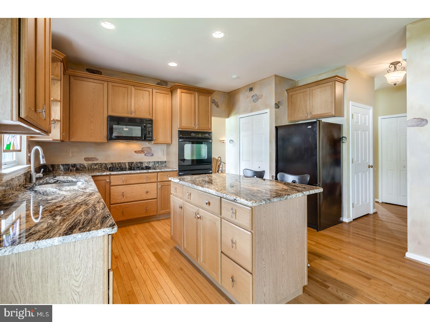 2320 Dale Road Huntingdon Valley, PA 19006 - Photo 8 of 25