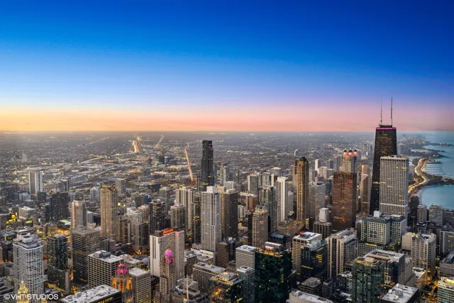 $7,999,000 | 363 East Wacker Drive, Unit 9101, Chicago, IL 60601