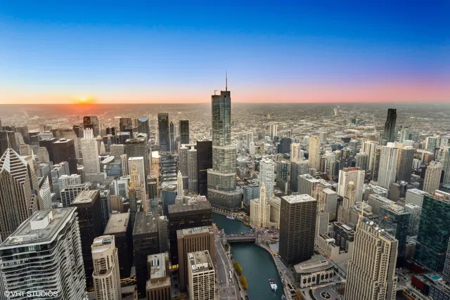$7,999,000 | 363 East Wacker Drive, Unit 9101, Chicago, IL 60601