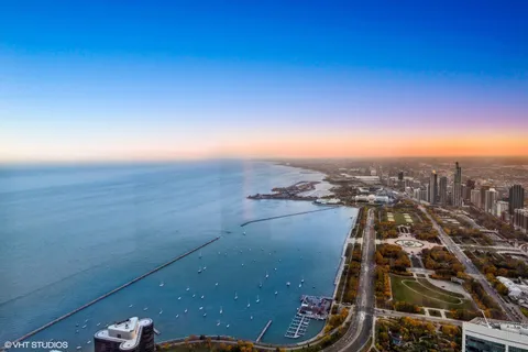 $7,999,000 | 363 East Wacker Drive, Unit 9101, Chicago, IL 60601