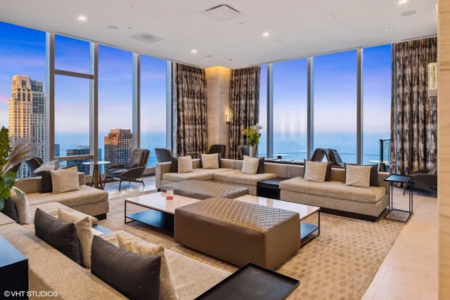 $7,999,000 | 363 East Wacker Drive, Unit 9101, Chicago, IL 60601