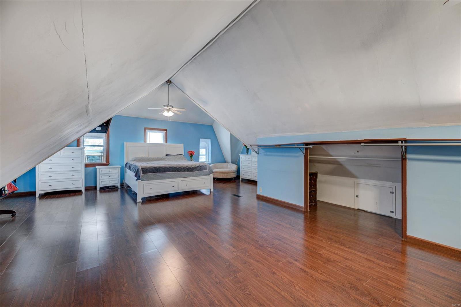 5605 Rosa Avenue St. Louis, MO 63109 - Photo 12 of 22 Gallery Image 12