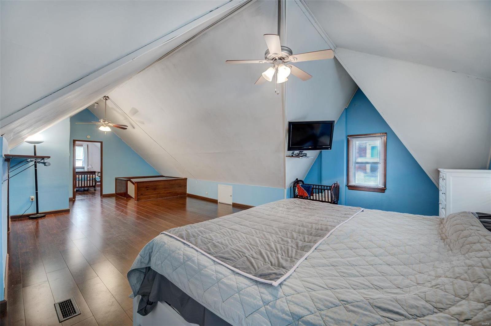 5605 Rosa Avenue St. Louis, MO 63109 - Photo 13 of 22 Gallery Image 13