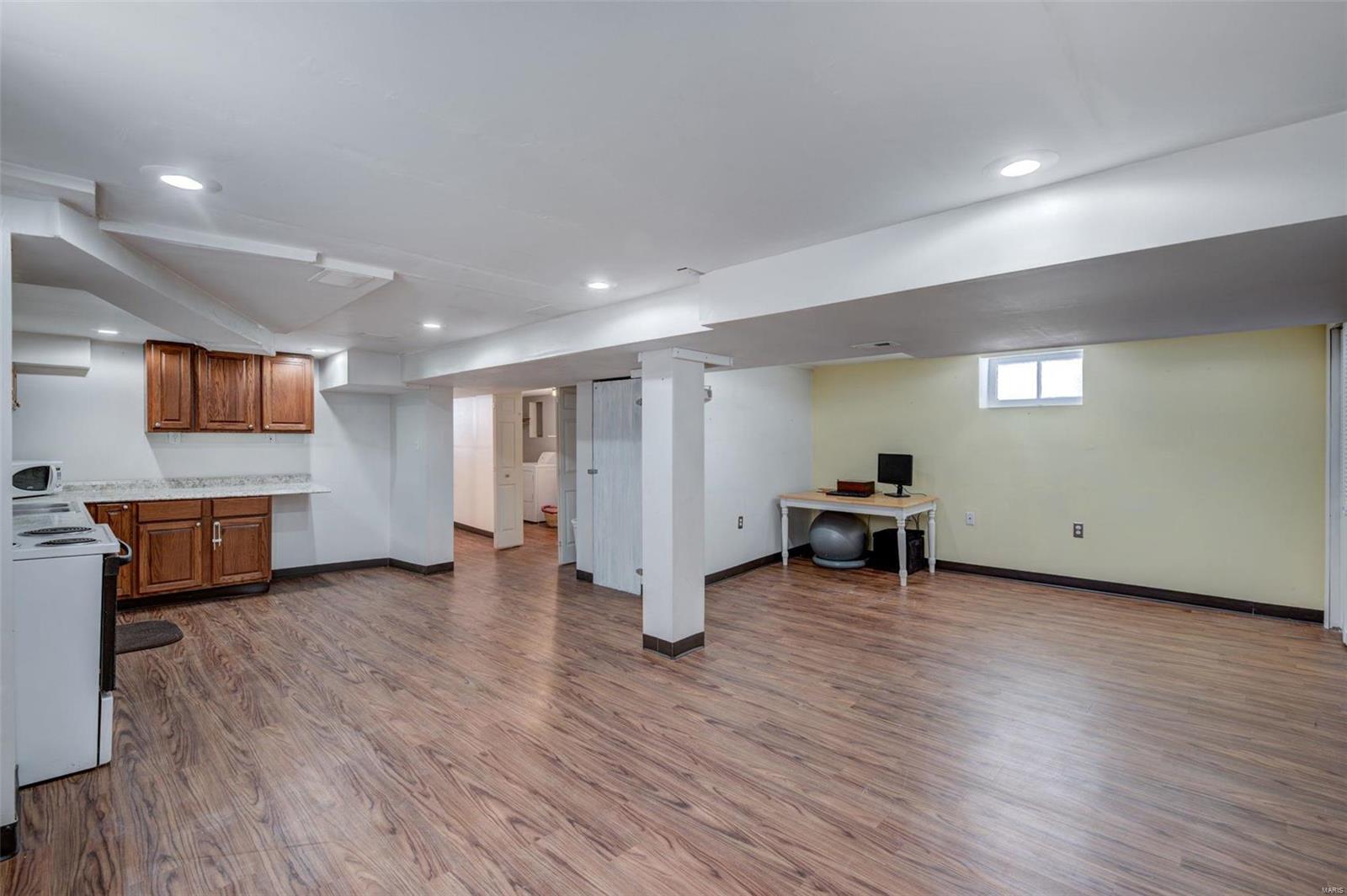 5605 Rosa Avenue St. Louis, MO 63109 - Photo 16 of 22 Gallery Image 16