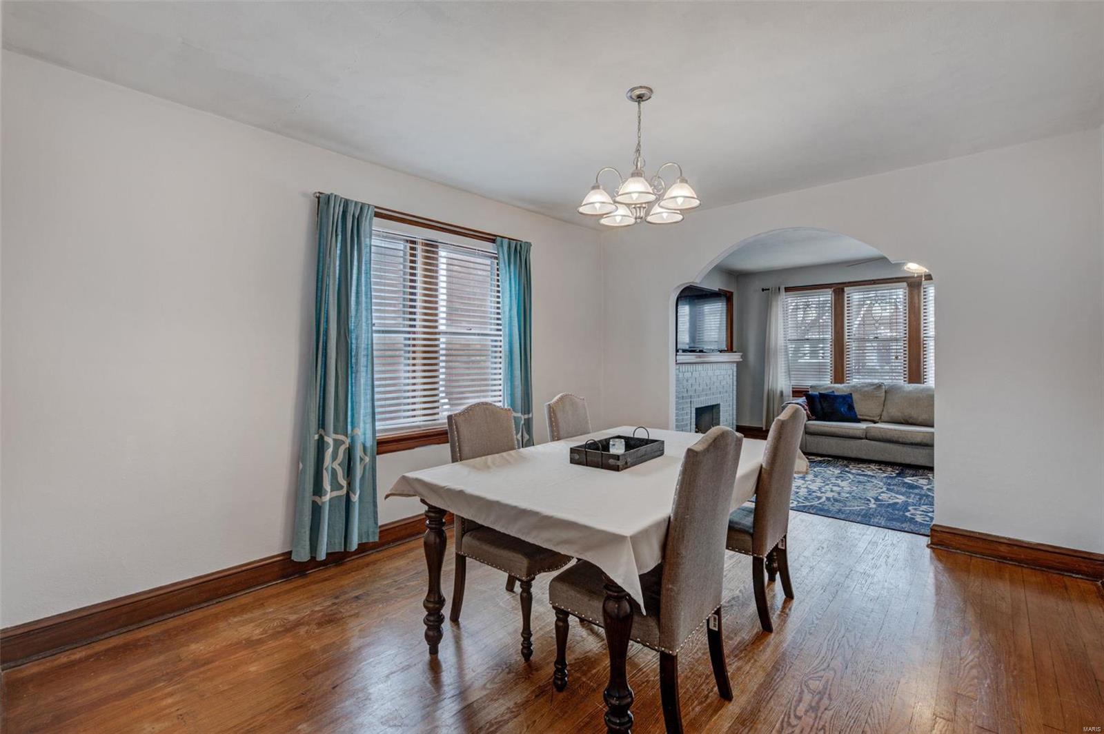 5605 Rosa Avenue St. Louis, MO 63109 - Photo 5 of 22 Gallery Image 5