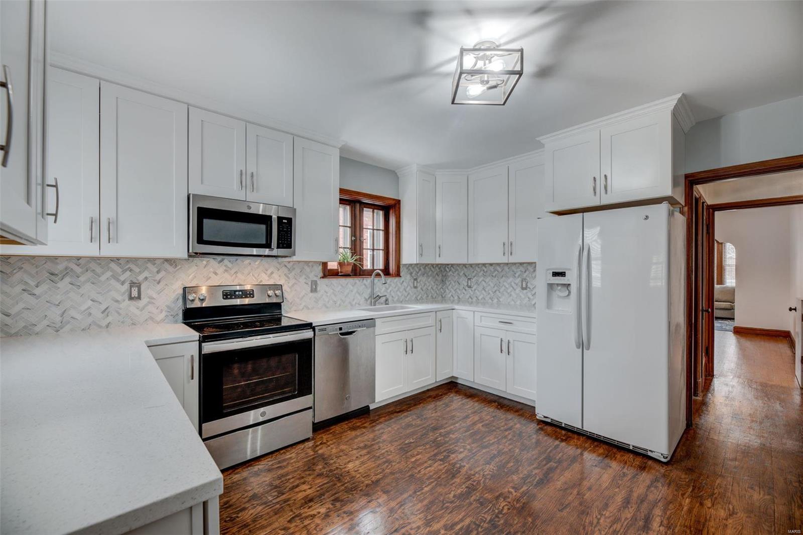 5605 Rosa Avenue St. Louis, MO 63109 - Photo 7 of 22 Gallery Image 7