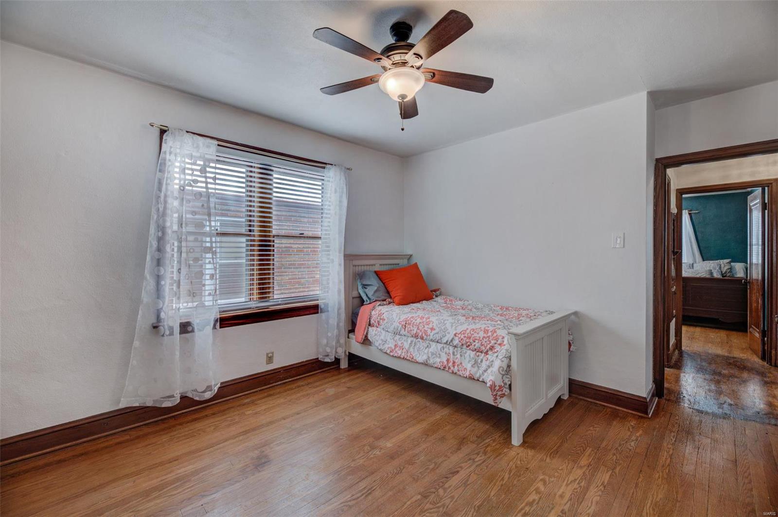 5605 Rosa Avenue St. Louis, MO 63109 - Photo 9 of 22 Gallery Image 9