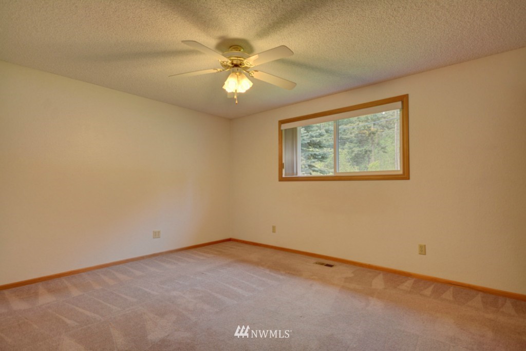 235 West Troxell Road Oak Harbor, WA 98277 - Photo 16 of 25 Gallery Image 16