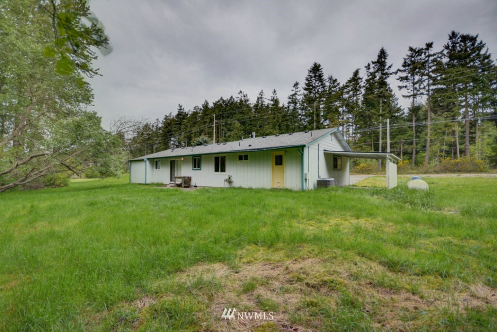 235 West Troxell Road Oak Harbor, WA 98277 - Photo 4 of 25 Gallery Image 4