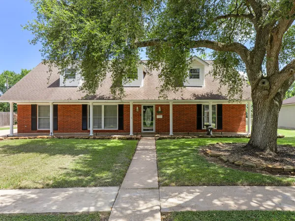 $324,900 | 2025 Tupper Lake Lane, Bay City, TX 77414