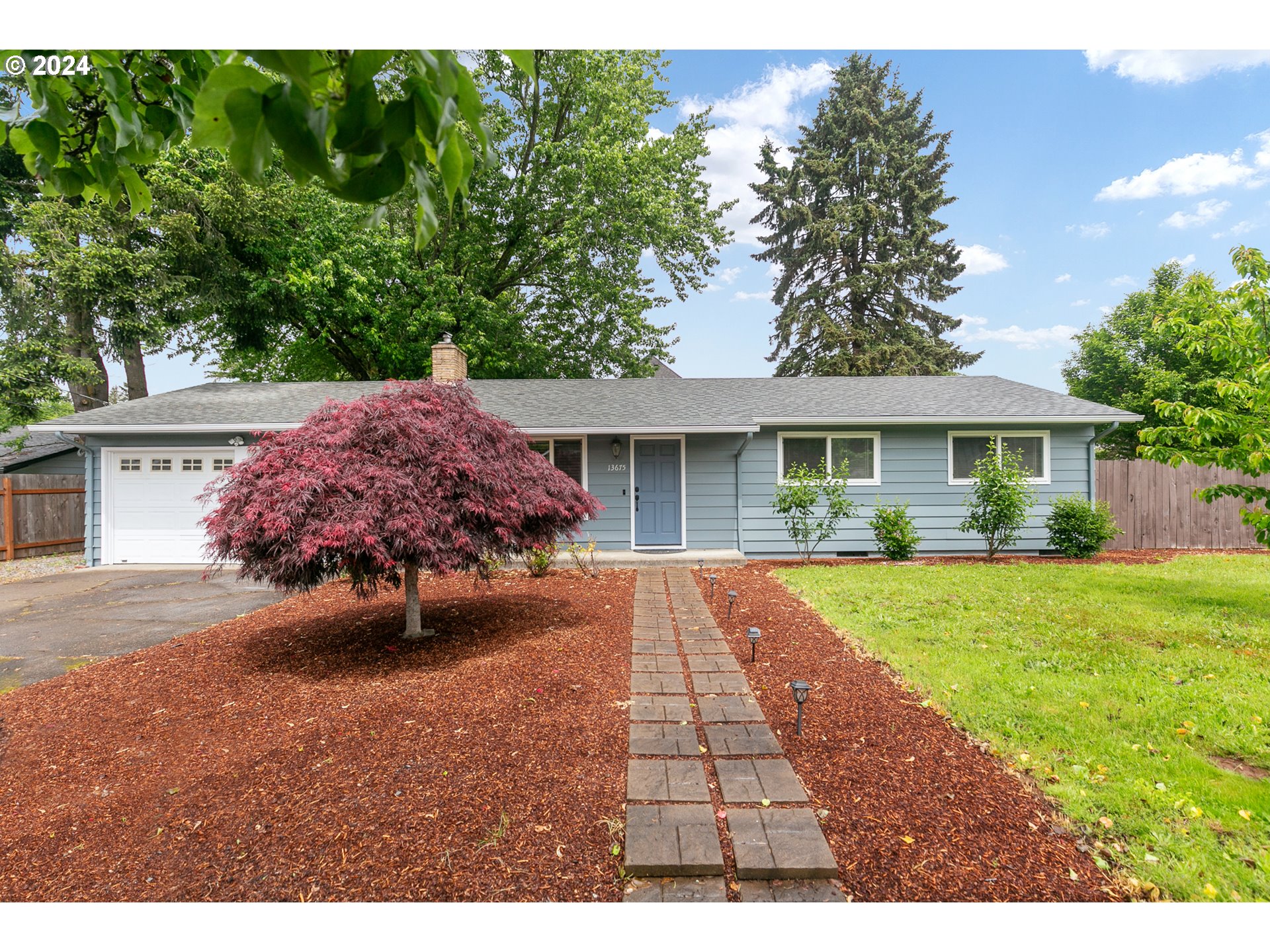 13675 Southeast King Road Happy Valley, OR 97086 - Photo 3 of 29 Gallery Image 3