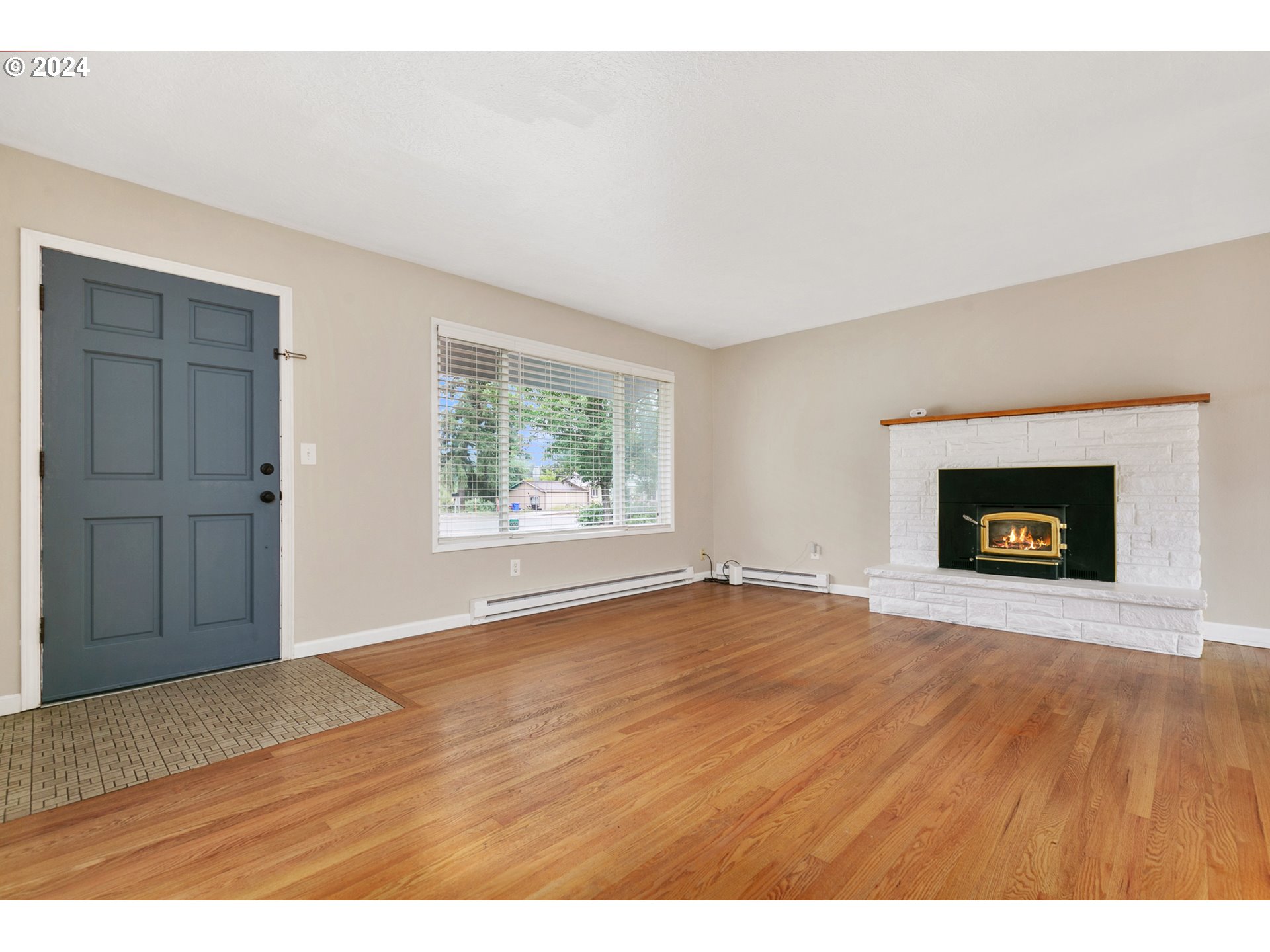 13675 Southeast King Road Happy Valley, OR 97086 - Photo 5 of 29 Gallery Image 5
