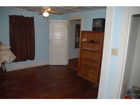 121 Pidgeon Road West Salisbury, VT 05769 - Photo 11 of 16