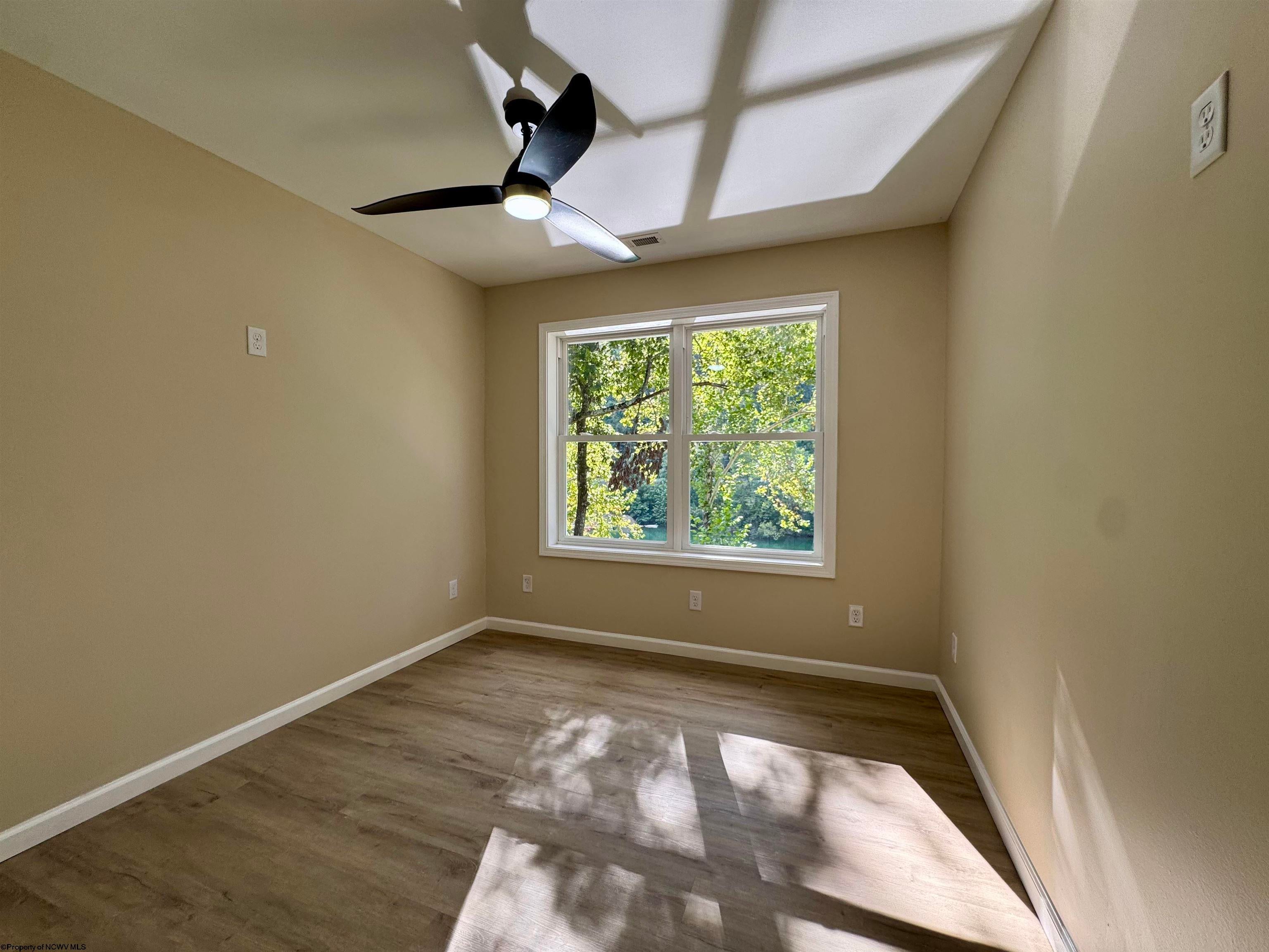 1298 Rivershore Drive Fairmont, WV 26554 - Photo 23 of 43 Gallery Image 23