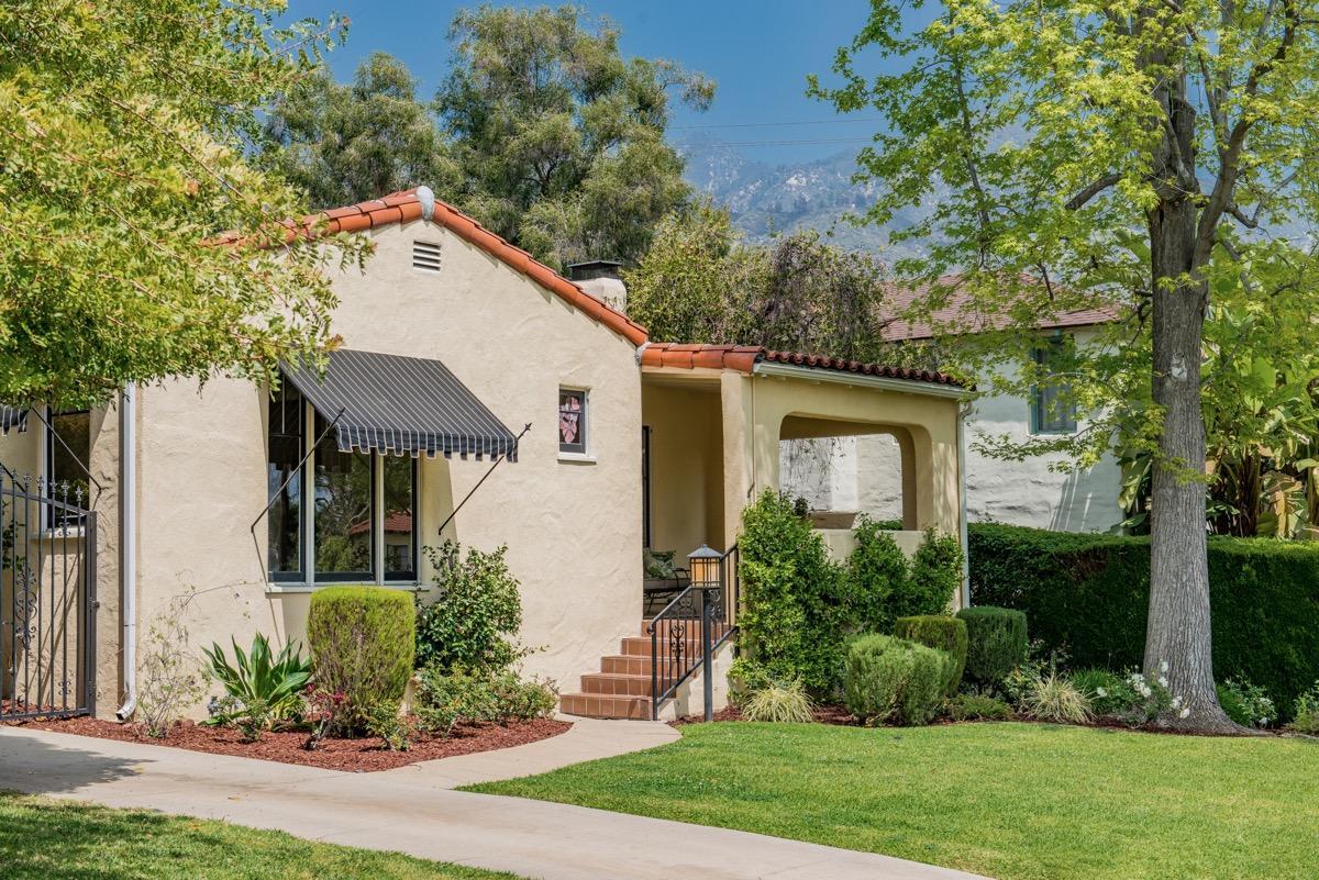 1843 Vistillas Road Altadena, CA 91001 - Photo 3 of 39 041221_Vistillas_Rd_JAS-0020_LowRes