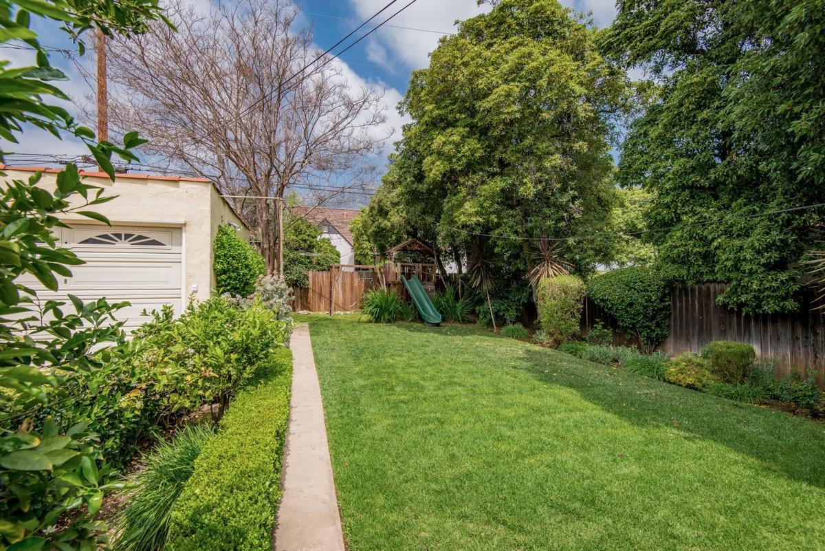 1843 Vistillas Road Altadena, CA 91001 - Photo 30 of 39 041221_Vistillas_Rd_JAS-0109_LowRes
