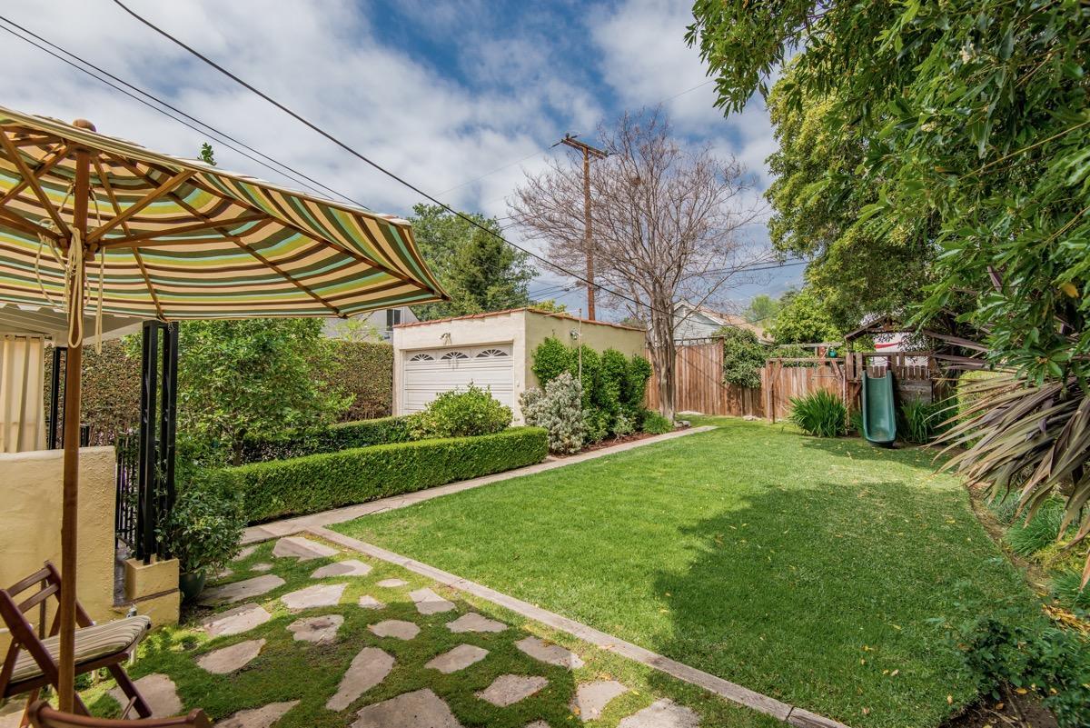 1843 Vistillas Road Altadena, CA 91001 - Photo 31 of 39 041221_Vistillas_Rd_JAS-0115_LowRes
