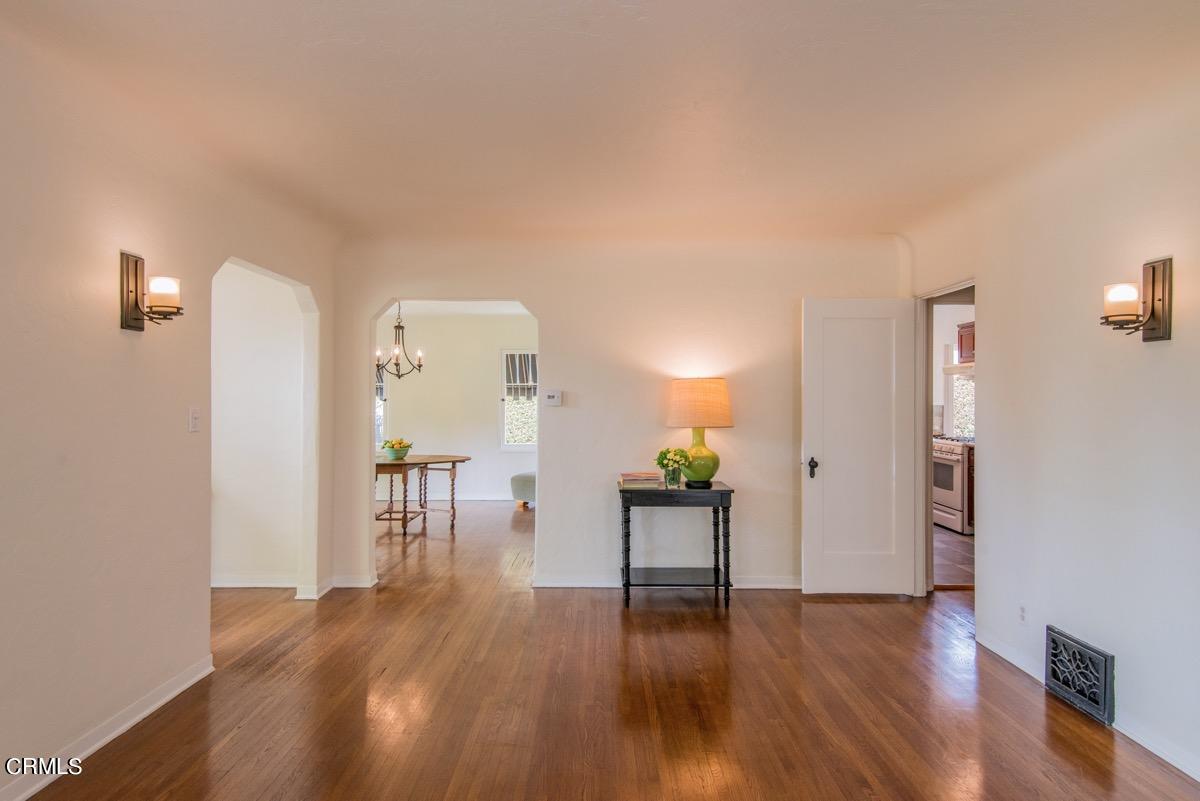 1843 Vistillas Road Altadena, CA 91001 - Photo 8 of 39 041221_Vistillas_Rd_JAS-0213_LowRes