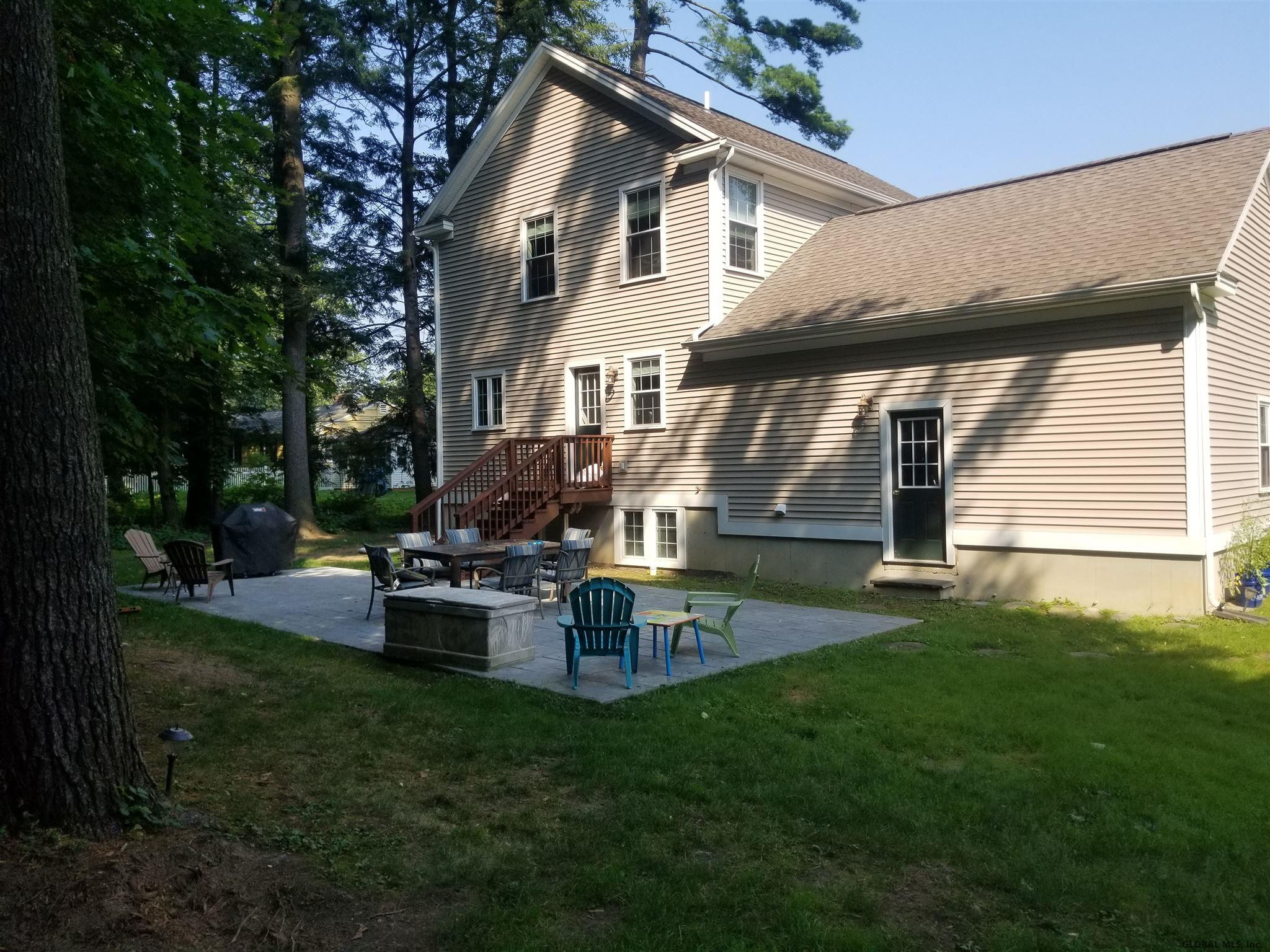513 Dawson Road Bethlehem, NY 12054 - Photo 8 of 40 Photo 12