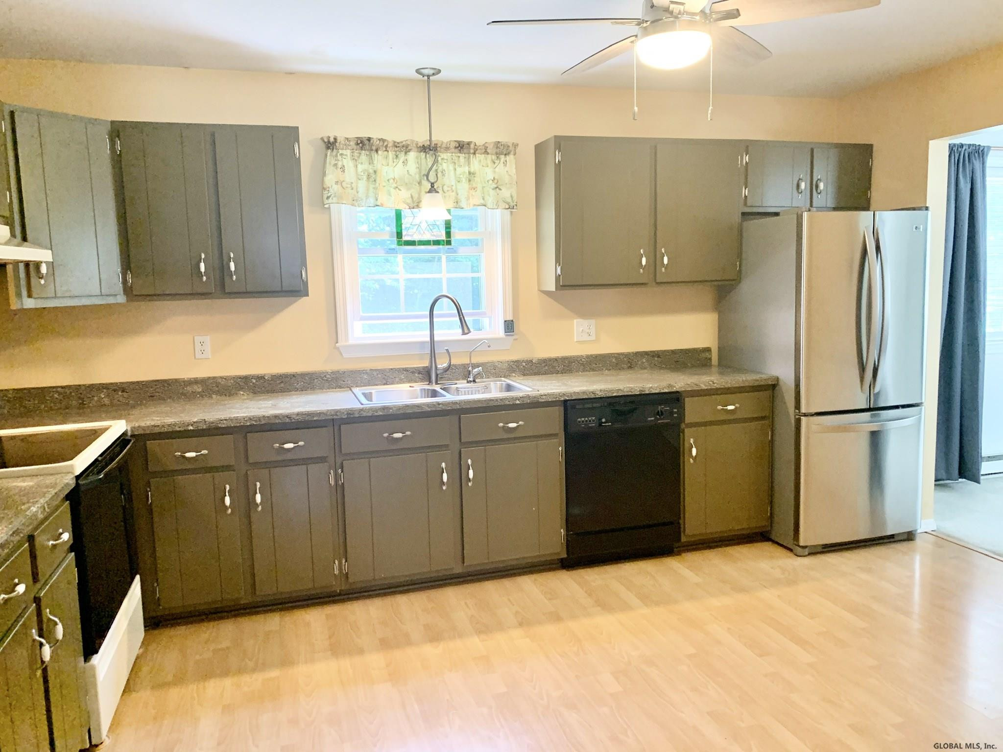 963 Benedict Road Ballston, NY 12019 - Photo 16 of 63 Photo 17