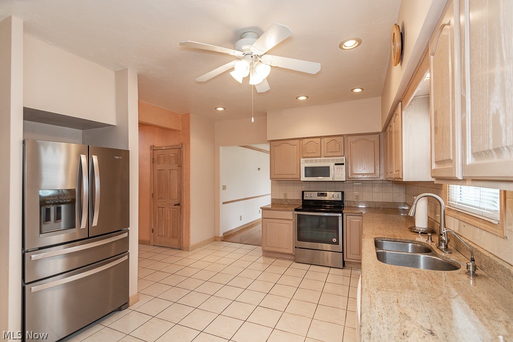 5437 Wilson Mills Road Cleveland, OH 44143 - Photo 10 of 35 Gallery Image 10