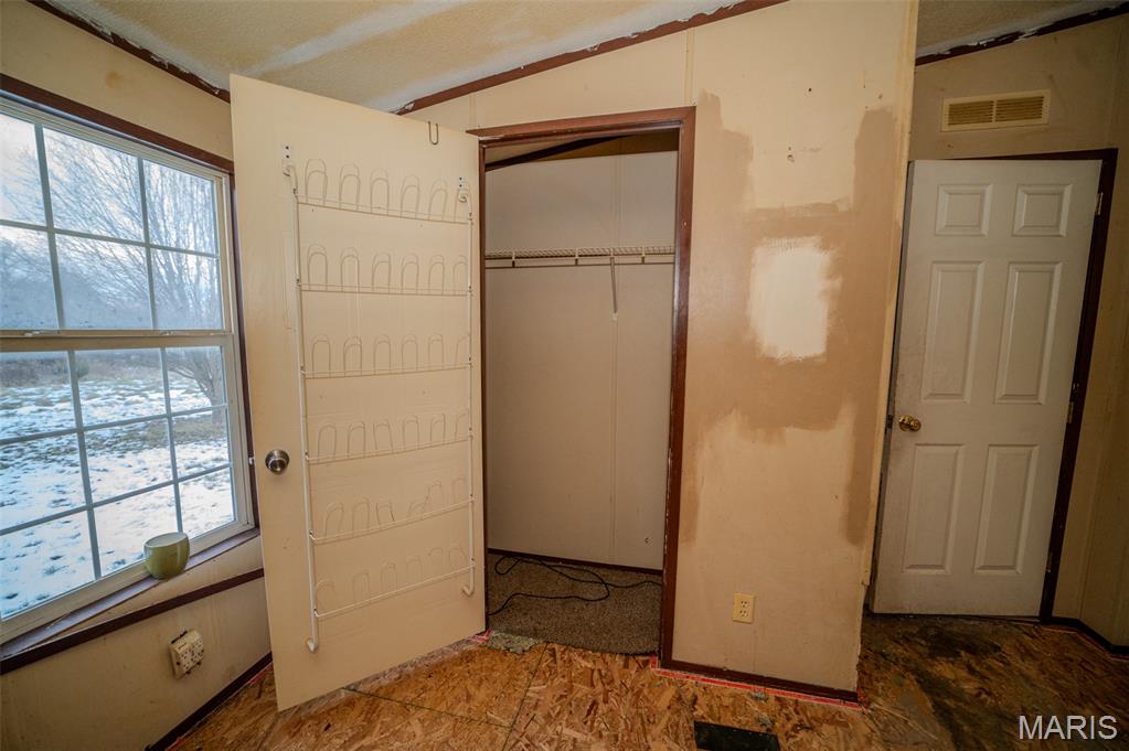 4250 East Winn Road Hallsville, MO 65255 - Photo 16 of 36