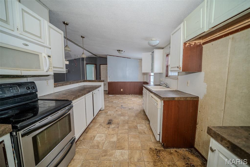 4250 East Winn Road Hallsville, MO 65255 - Photo 4 of 36