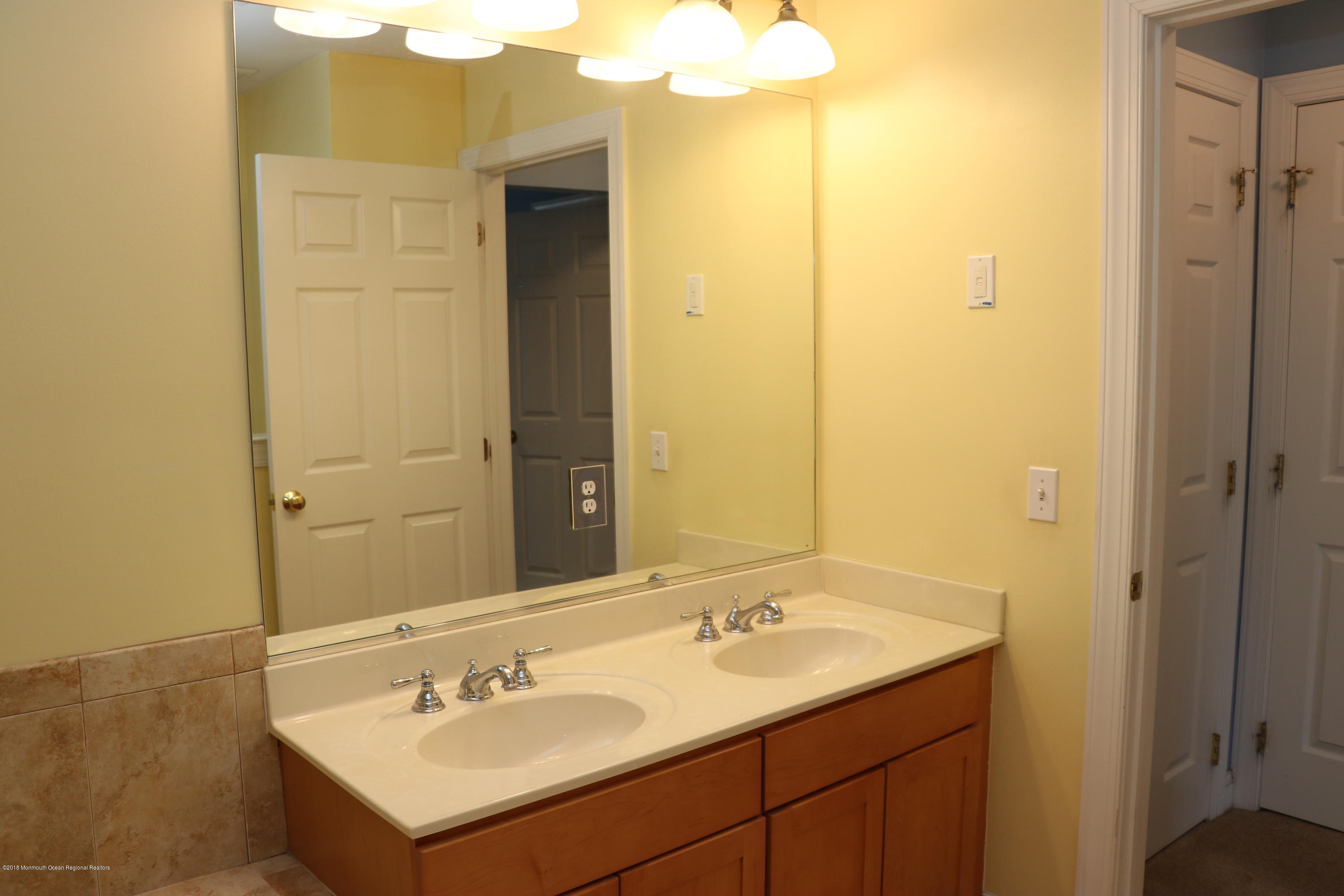 905 Abby Road Middletown, NJ 07748 - Photo 19 of 25 IMG_0309