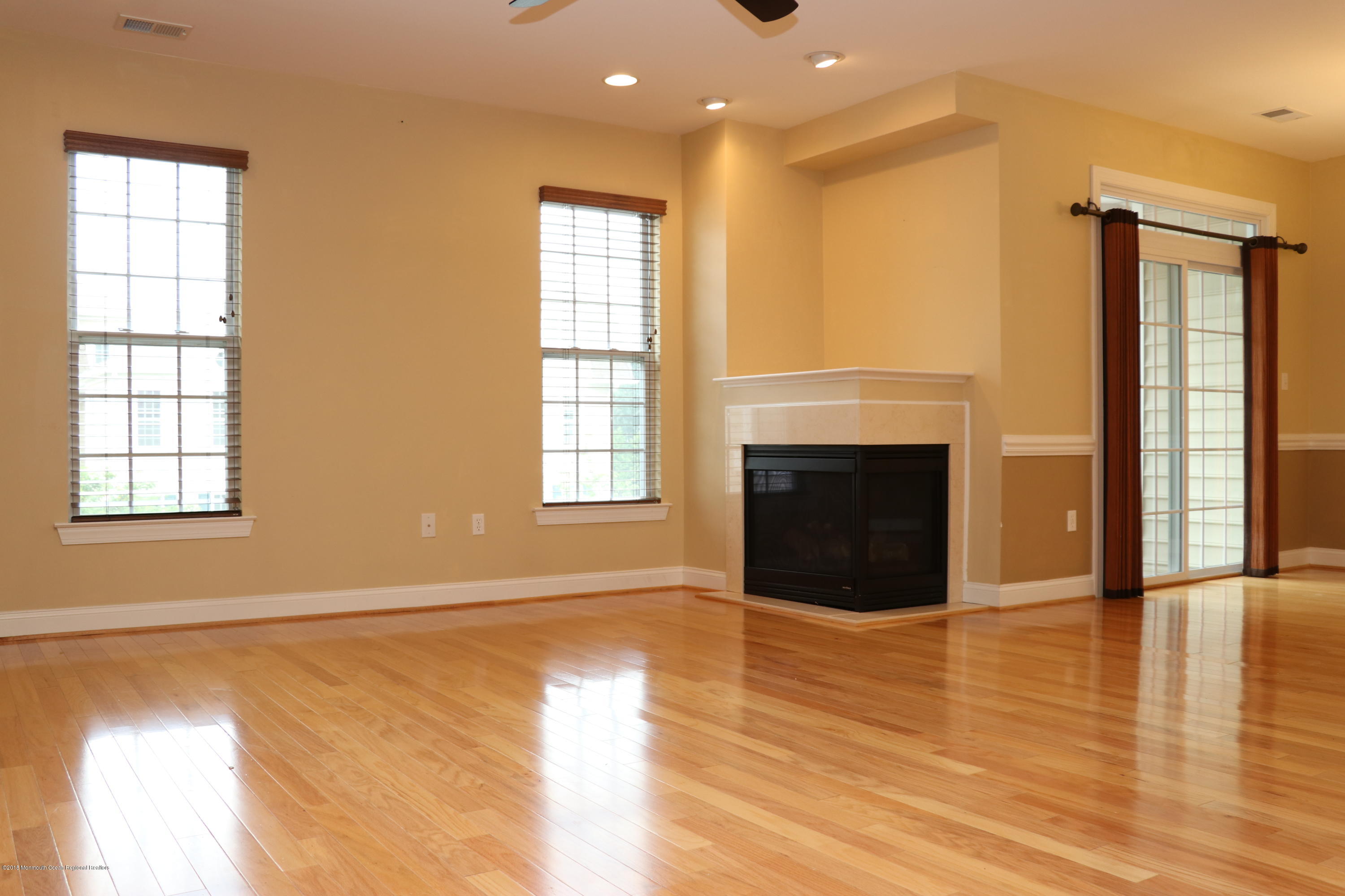 905 Abby Road Middletown, NJ 07748 - Photo 4 of 25 IMG_0283