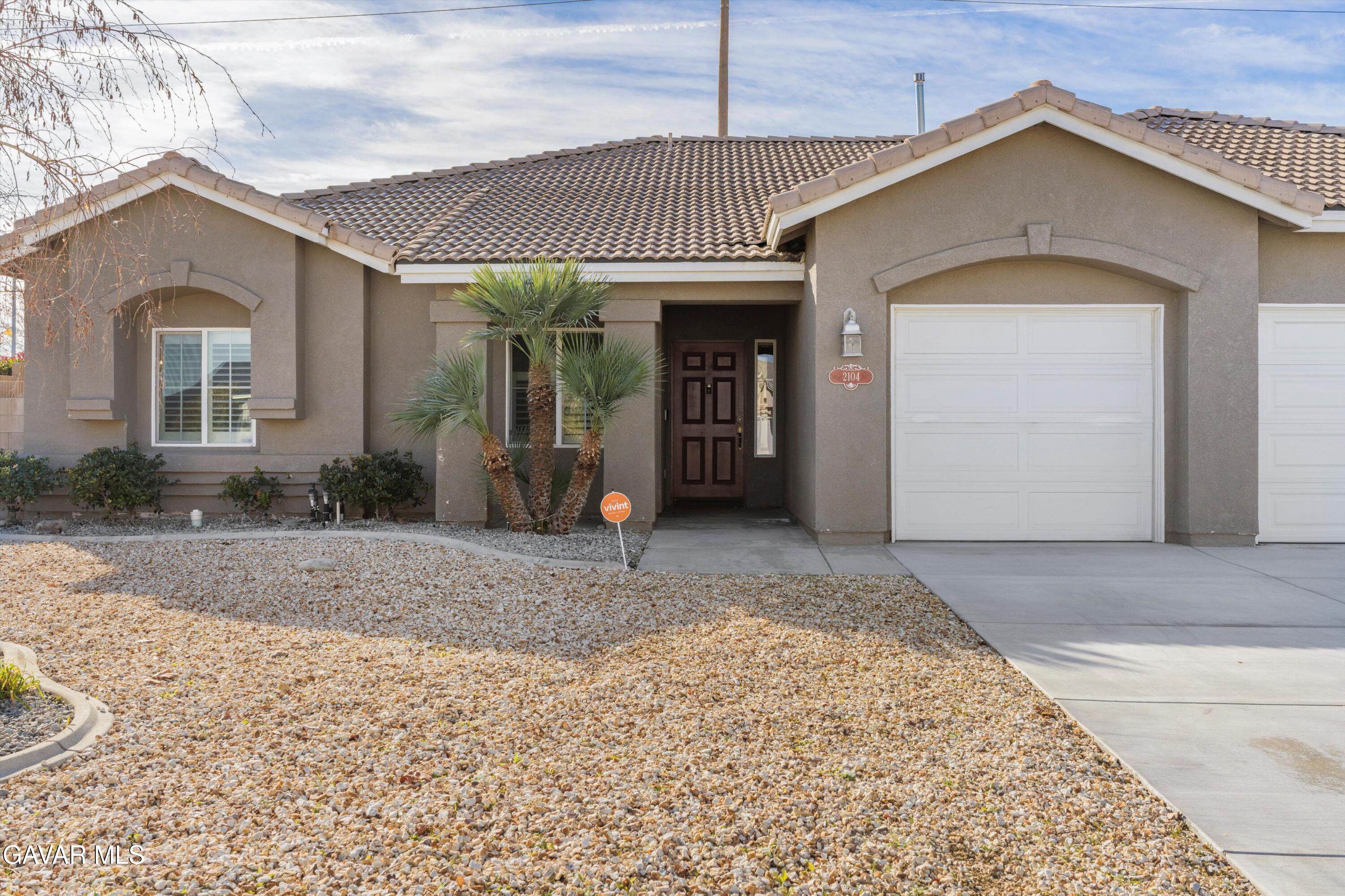 2104 Avenue J7 W Lancaster Ca West Lancaster, CA 93536 - Photo 3 of 34 03-JYP00791