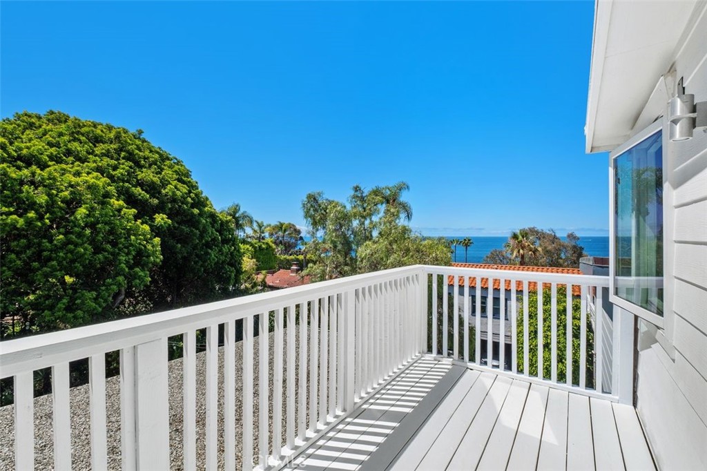 263 Upland Road Laguna Beach, CA 92651 - Photo 28 of 56 Primary bedroom balcony