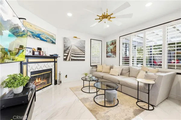 $1,179,000 | 23233 Sageview Court, Valencia, CA 91354