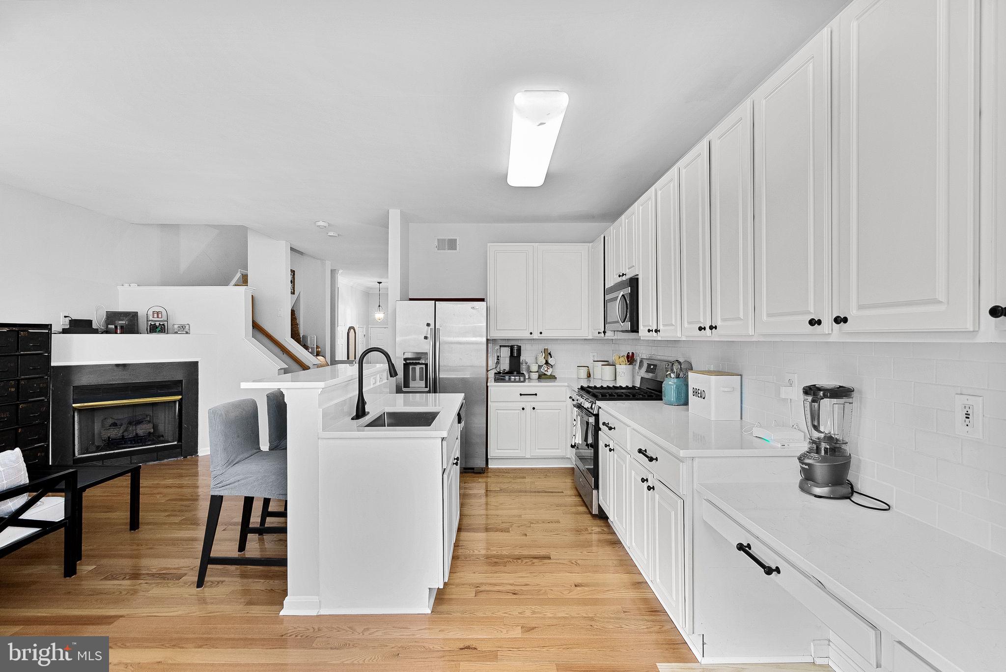 43189 Riders Square Broadlands, VA 20148 - Photo 12 of 67 42" Kitchen Cabinets