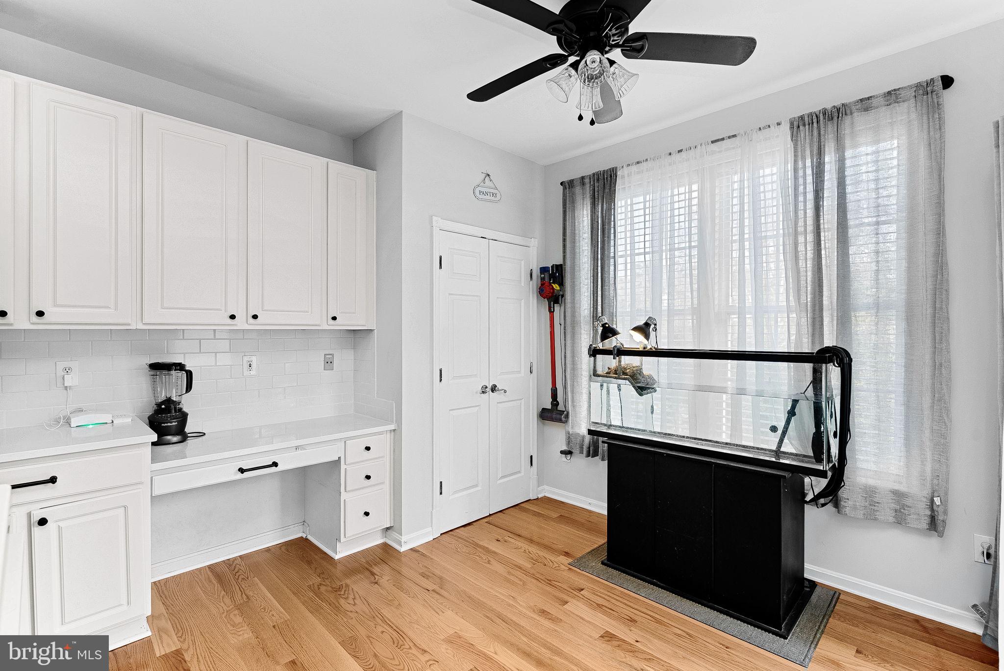 43189 Riders Square Broadlands, VA 20148 - Photo 15 of 67 Sunroom/Breakfast Area