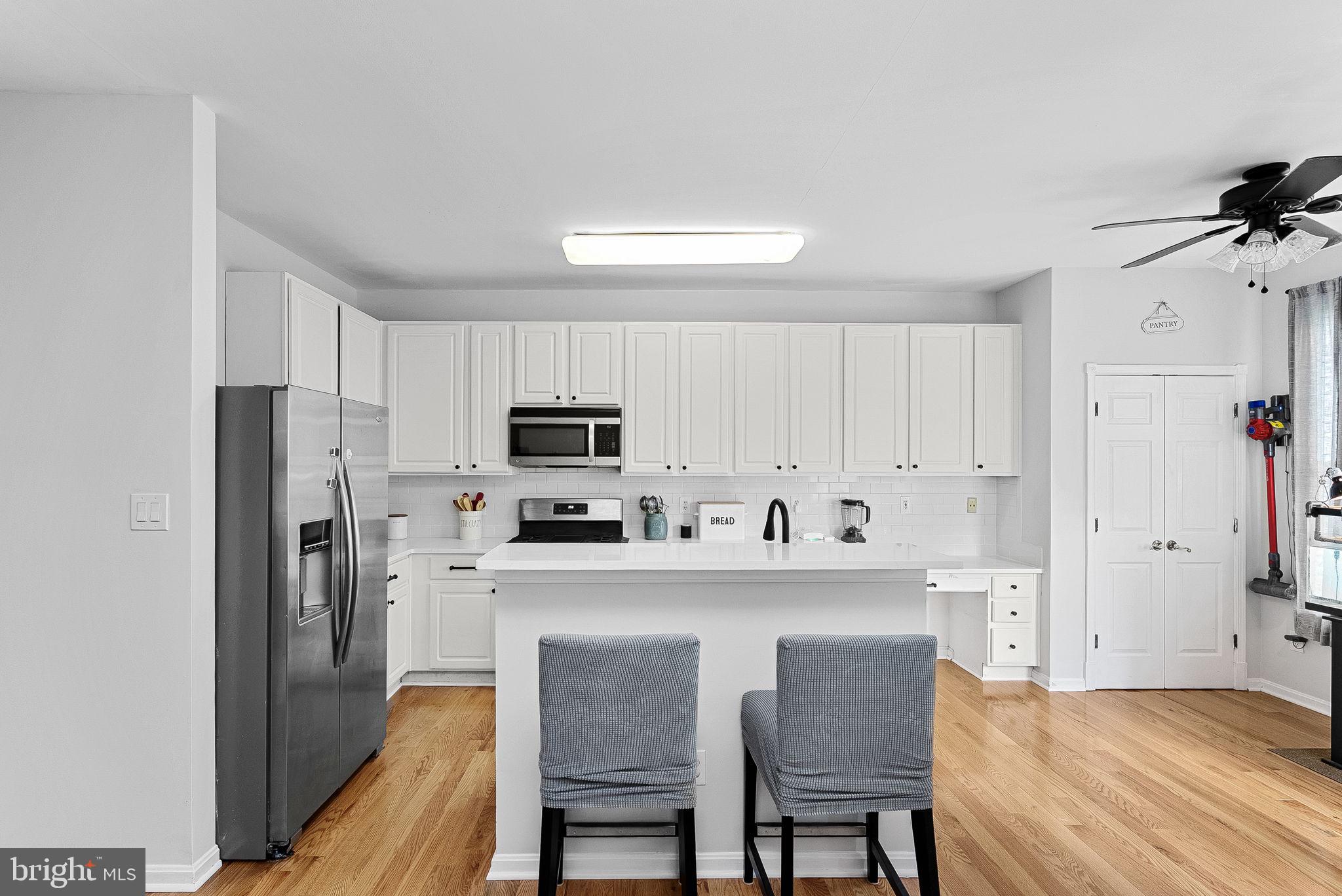 43189 Riders Square Broadlands, VA 20148 - Photo 10 of 67 Kitchen