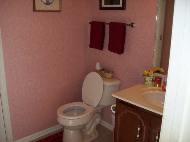 321 East Hedge Road Aiken, SC 29801 - Photo 11 of 21 Half Bath