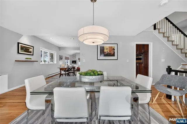 $925,000 | 90 Birchwood Terrace, Wayne, NJ 07470