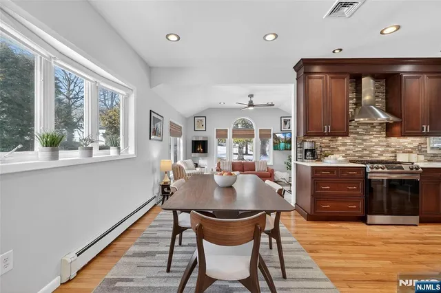 $925,000 | 90 Birchwood Terrace, Wayne, NJ 07470