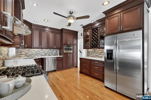 $925,000 | 90 Birchwood Terrace, Wayne, NJ 07470