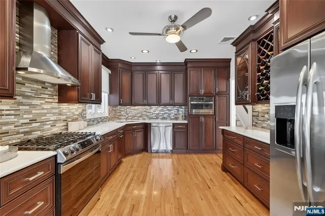 $925,000 | 90 Birchwood Terrace, Wayne, NJ 07470