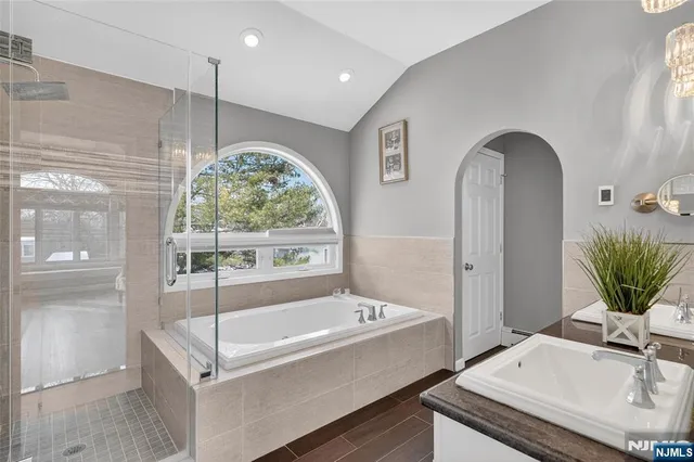 $925,000 | 90 Birchwood Terrace, Wayne, NJ 07470